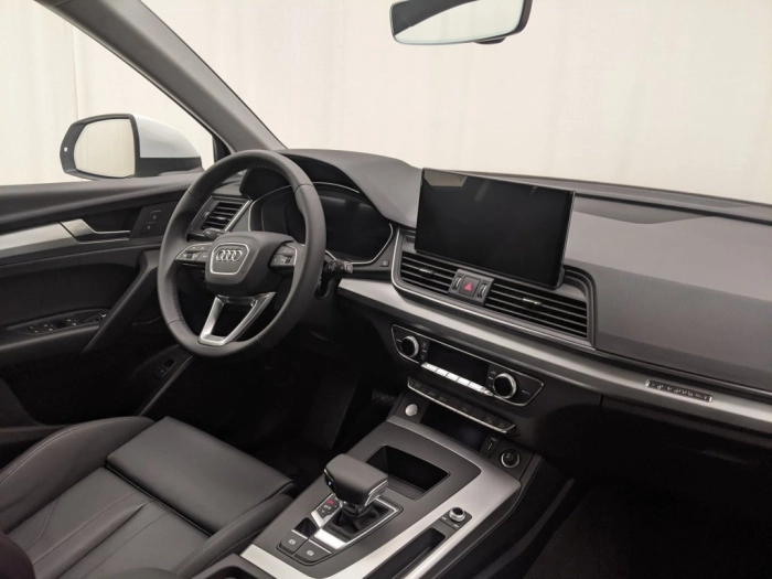 Audi Q5 Q5 QUAT.  TDI2,0  L4150    A7 MY 25