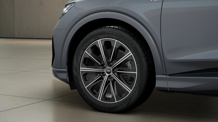 img-4 Audi Q4 Audi N1245364