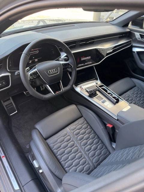 Audi A6 RS6 Avant q  4,0  V8463    A8 MY 25