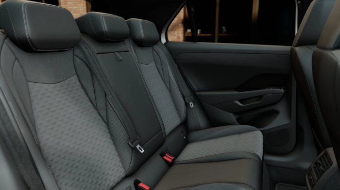 Volkswagen Nuovo T-ROC 1.5 ETSI ACT R-LINE DSG 150CV MY 26