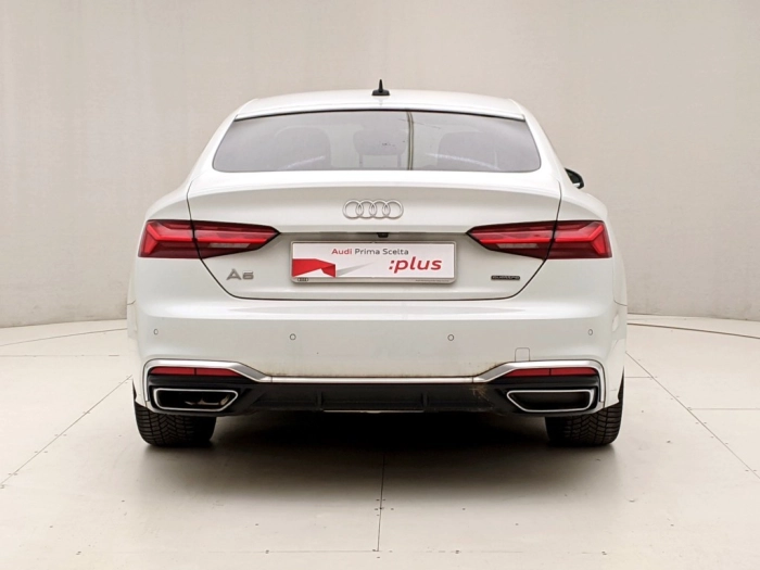img-4 Audi A5 Audi U1279685