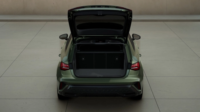 img-4 Audi Audi Audi N1244548