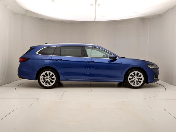 img-2 Skoda Superb Skoda U1281844