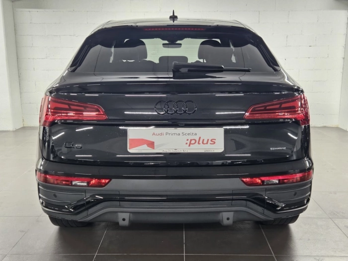img-4 Audi Q5 Audi U1282578