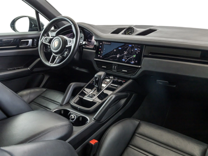 img-3 Porsche Cayenne Porsche U1281298