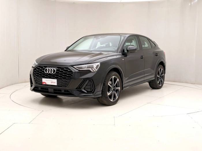 img-0 Audi Q3 Audi U1282414