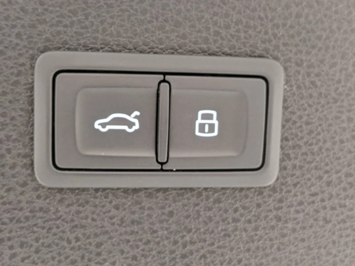 img-4 Audi Q5 Audi U1279846