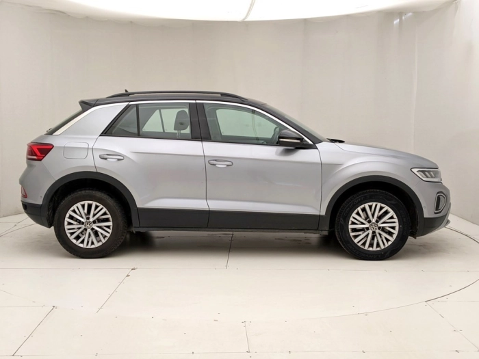 img-2 Volkswagen T-Roc Volkswagen U1281942