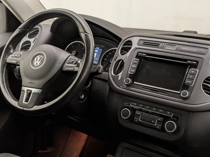 img-4 Volkswagen Tiguan Volkswagen U1282155