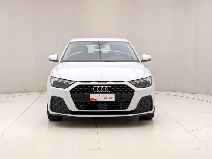 img-1 Audi A1 Audi U1282050