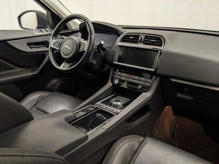 Jaguar F-Pace F-Pace 3.0 D V6 300 CV AWD aut. Prestige