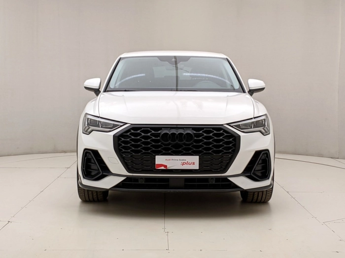 img-1 Audi Q3 Audi U1283094