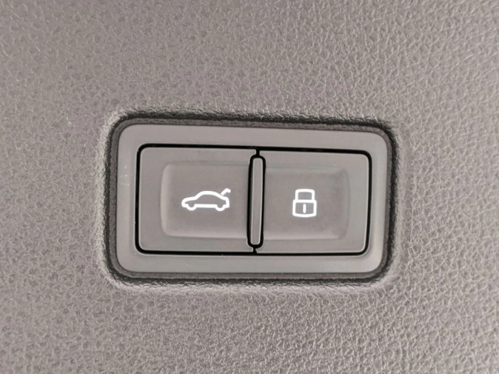 img-4 Audi Q5 Audi U1280083