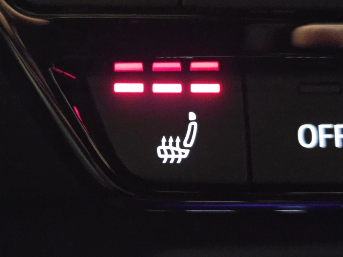 Audi Audi A3 Sedan  TDI  2,0    L4  110      DSG MY 25