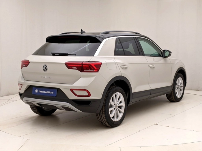 img-3 Volkswagen T-Roc Volkswagen N1245242