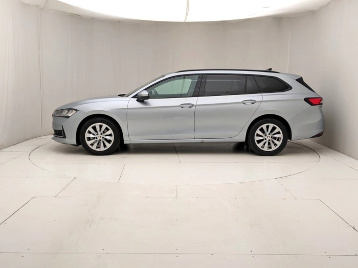 img-2 Skoda Superb Skoda U1282114