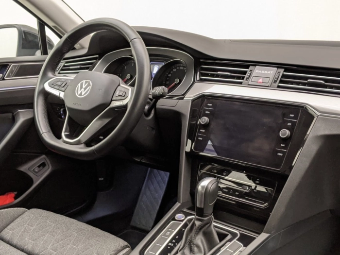 img-4 Volkswagen Passat Volkswagen U1282228