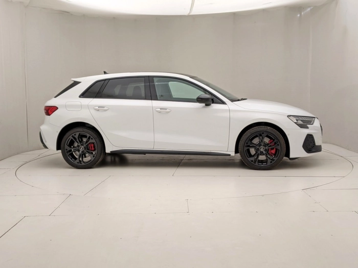 img-2 Audi Audi Audi N1245965