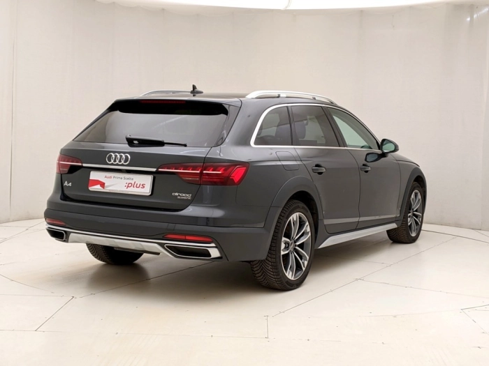 img-3 Audi A4 Audi U1283136