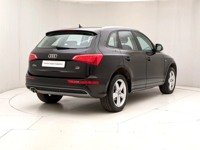 img-3 Audi Q5 Audi U1281934