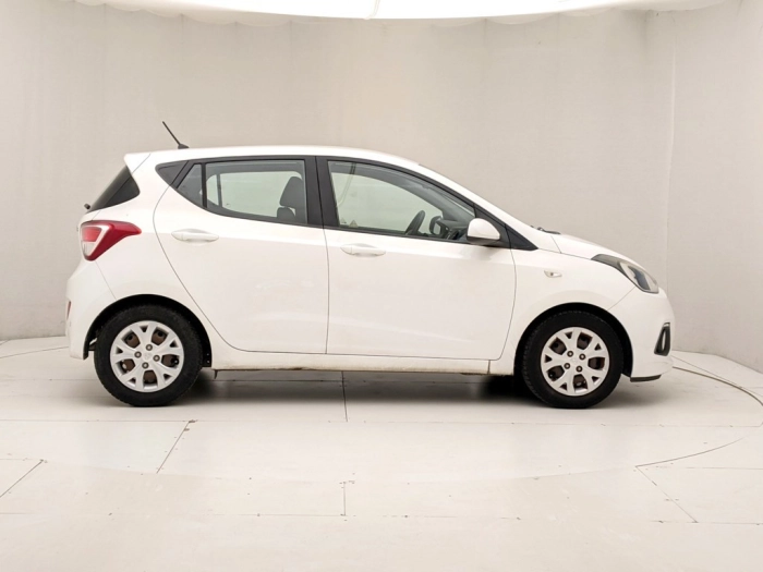 img-2 Hyundai i10 Hyundai U1282334