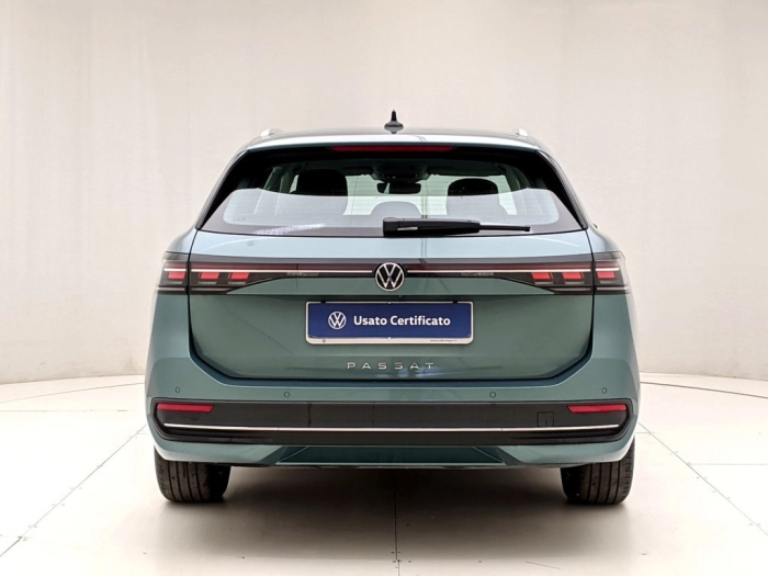 img-4 Volkswagen Passat Volkswagen U1282231