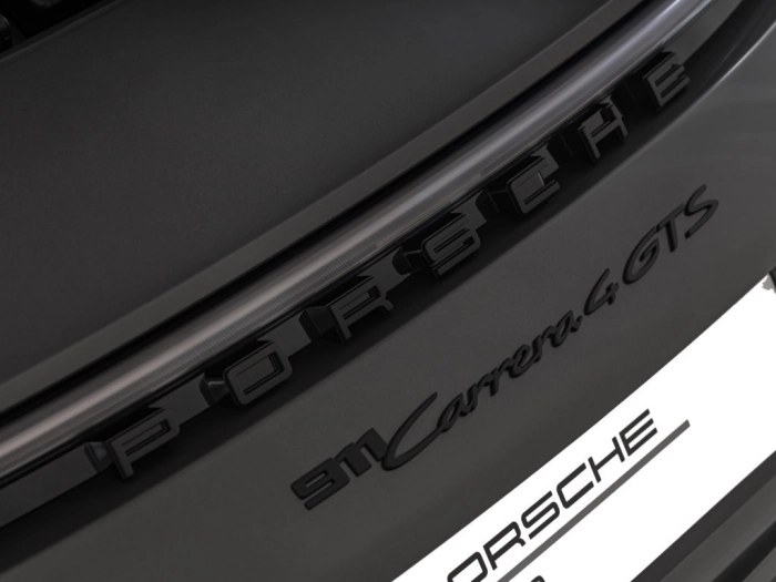 Porsche 911 911 Carrera 4 GTS