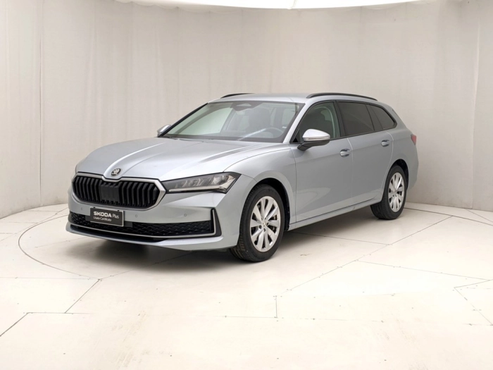 img-0 Skoda Superb Skoda U1282114