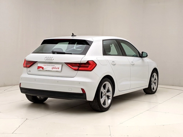 img-3 Audi A1 Audi U1282050