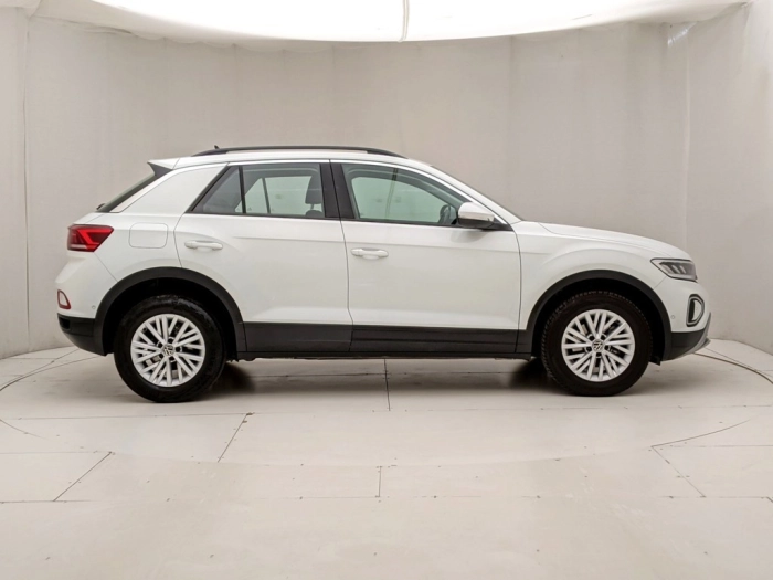 img-2 Volkswagen T-Roc Volkswagen U1282169