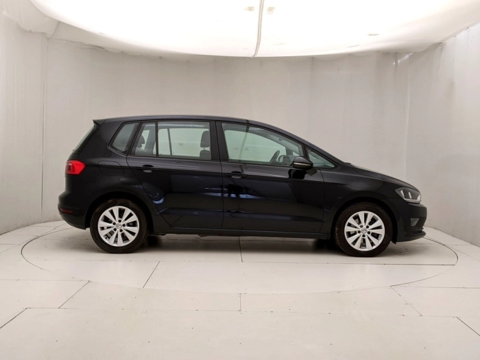 img-2 Volkswagen VIC Golf Volkswagen VIC U1282657