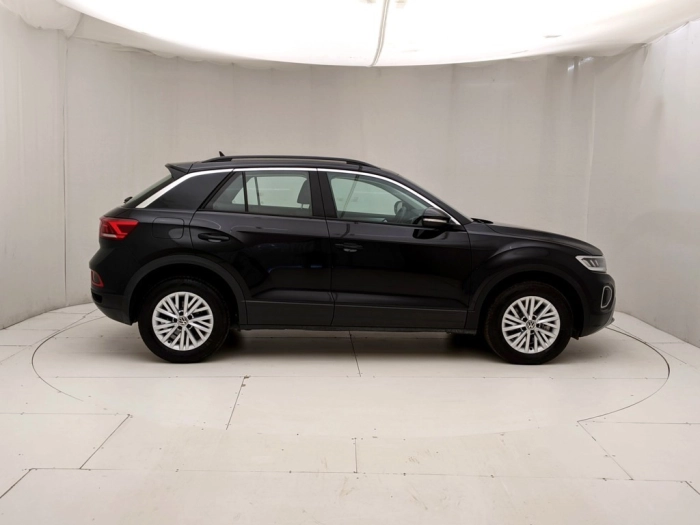 img-2 Volkswagen T-Roc Volkswagen U1281856