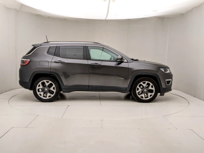 img-2 Jeep Compass Jeep U1281609