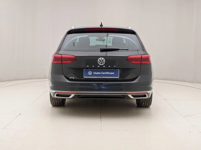 img-4 Volkswagen Passat Volkswagen U1282922