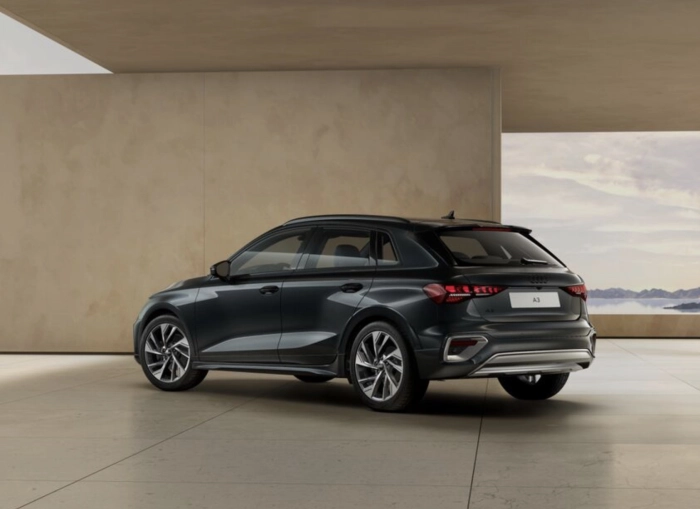 img-4 Audi Audi Audi N1247519