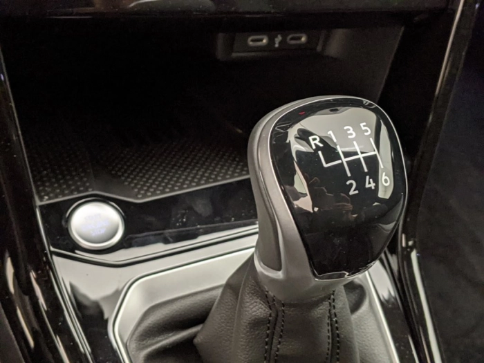 Volkswagen T-Roc T-ROC 1.0 TSI R-LINE 115CV MY 25
