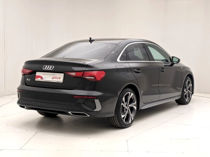 img-1 Audi A3 Audi U1280081