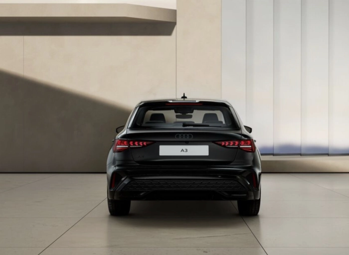 img-4 Audi Audi Audi N1240746