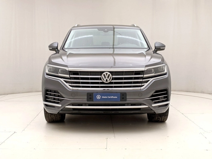 img-1 Volkswagen Touareg Volkswagen U1281907