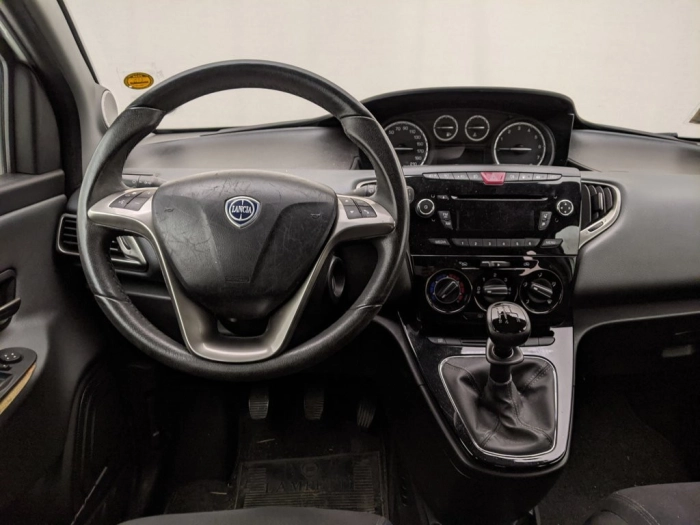 img-4 Lancia Ypsilon Lancia U1282268