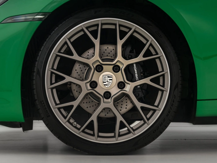 img-4 Porsche 911 Porsche U1280514