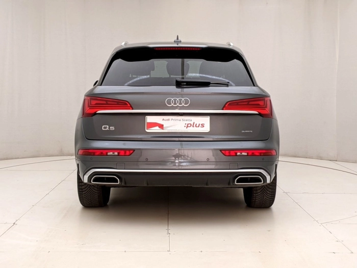 img-4 Audi Q5 Audi U1282878