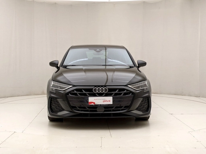 img-1 Audi Audi Audi U1282686