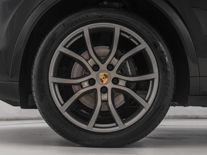 img-4 Porsche Cayenne Porsche U1280458