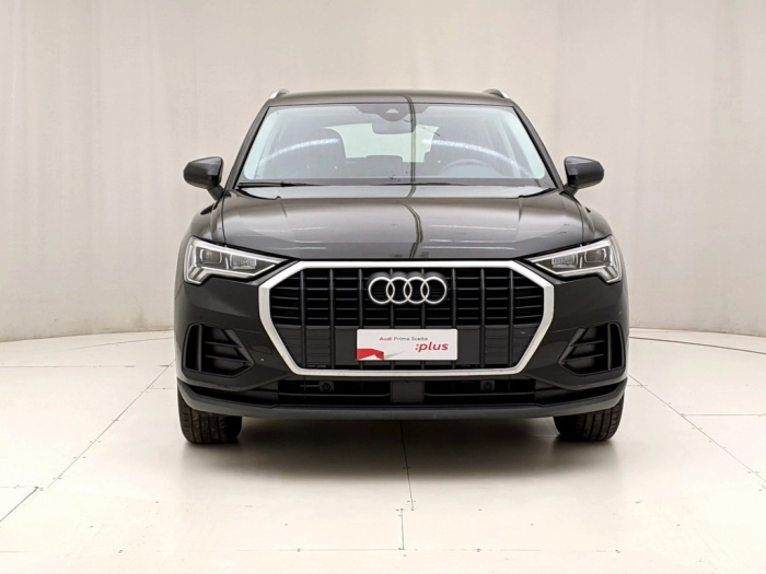 img-1 Audi Q3 Audi U1281576