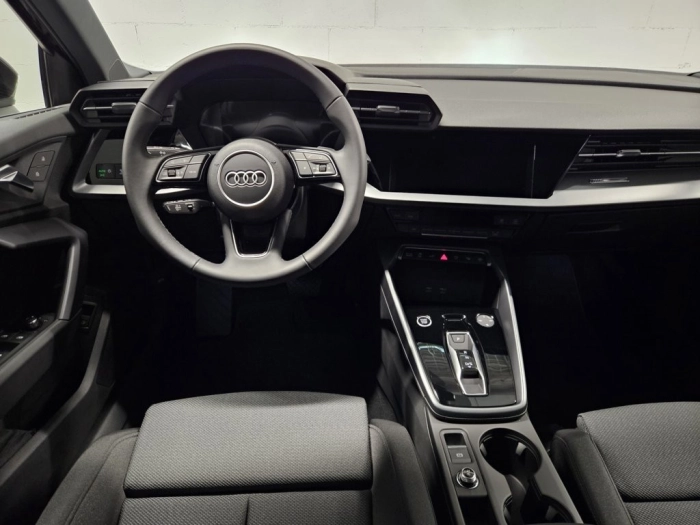 Audi Audi A3 e-tron      1,5    L4  150      DSG MY 25