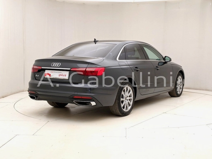 img-3 Audi A4 Audi U1283373