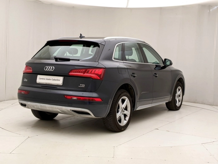 img-1 Audi Q5 Audi U1282223