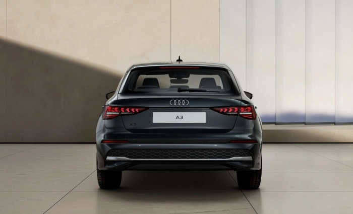 img-4 Audi Audi Audi N1242105