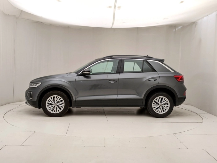 img-3 Volkswagen T-Roc Volkswagen U1282230